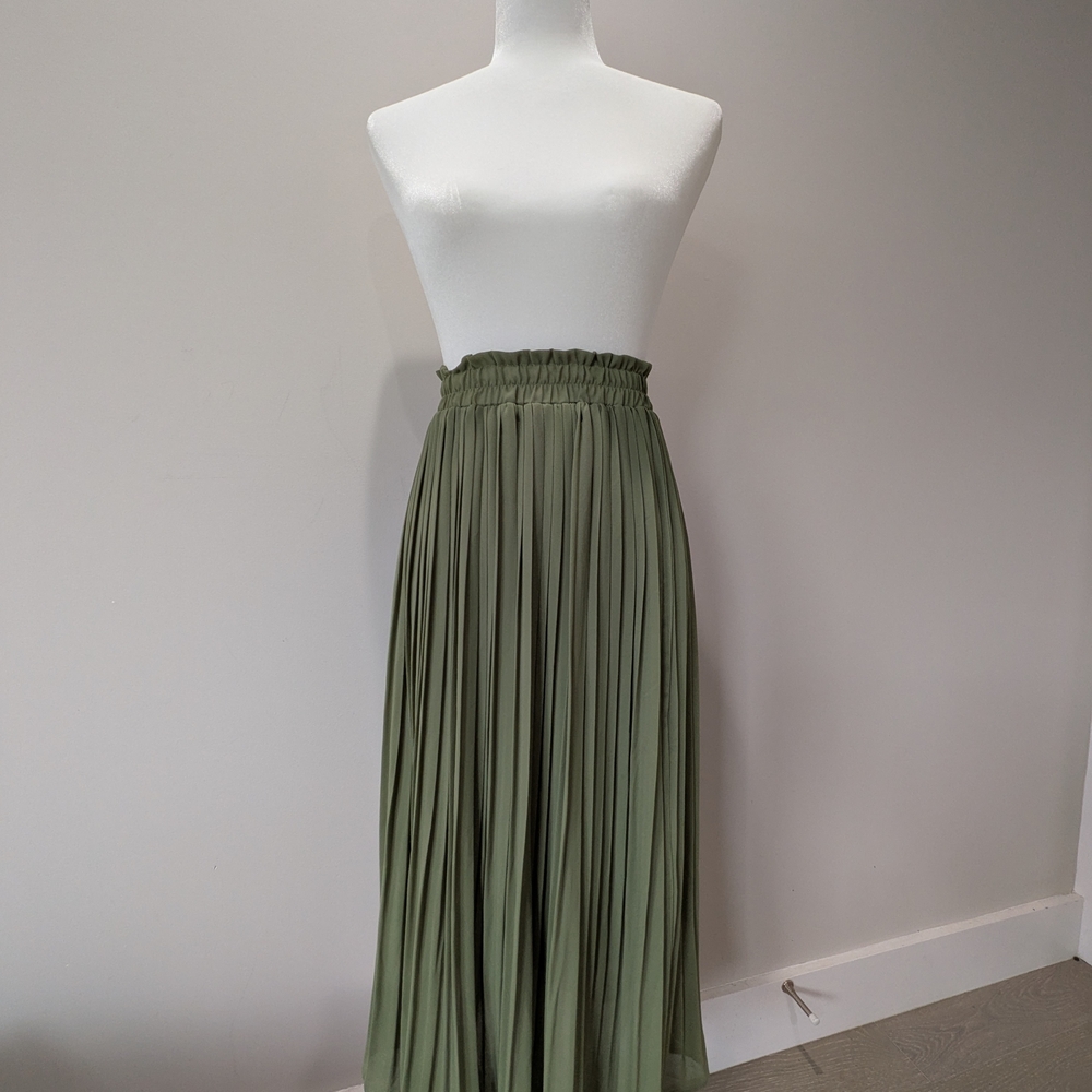 Olive Maxi Pleated Skirt